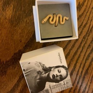 Taylor Swift Reputation Gold snake ring